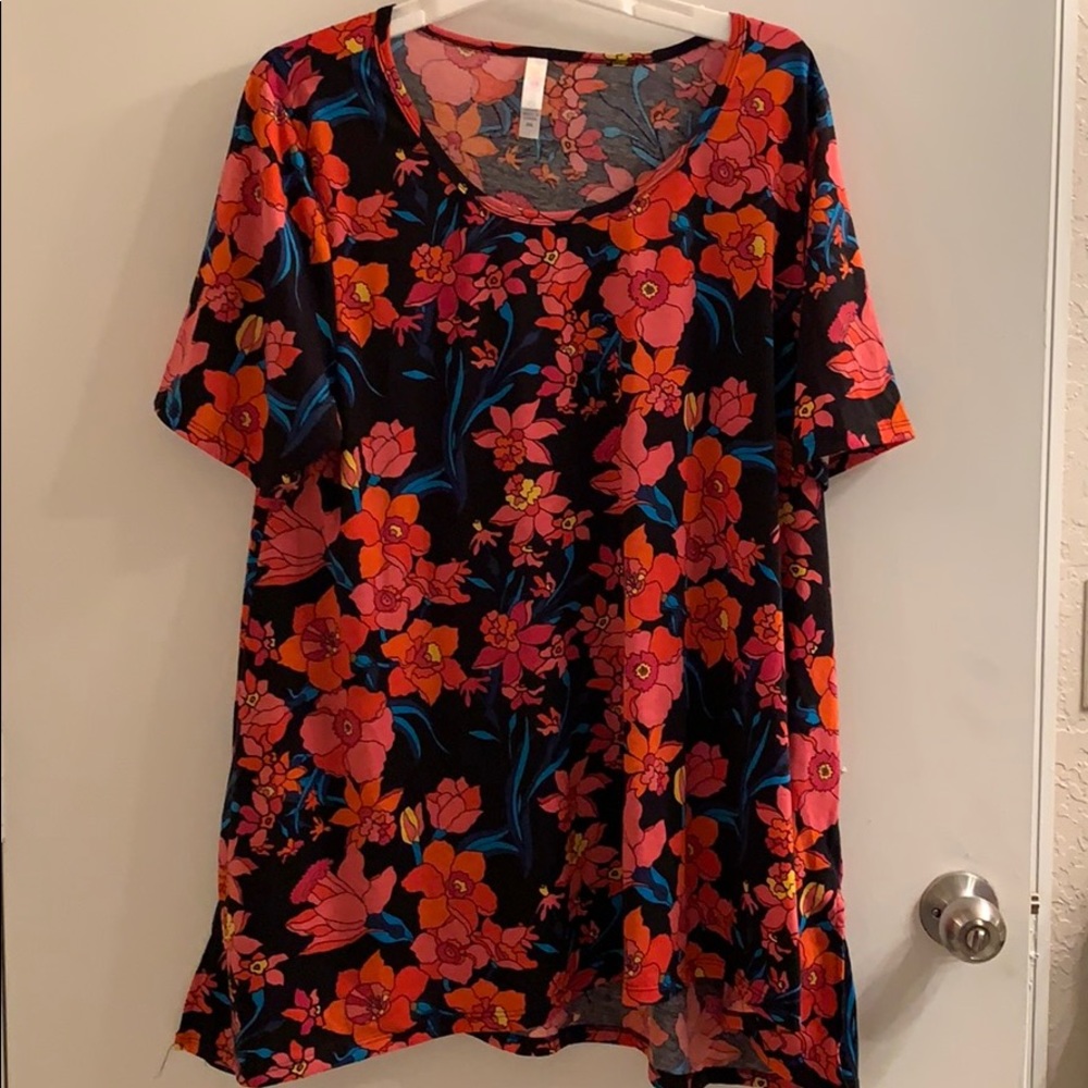 LuLaroe top 2xl
